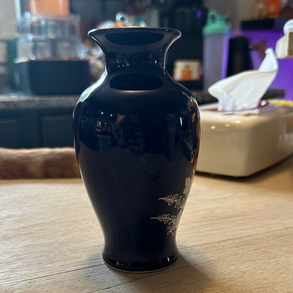 VINTAGE | 1970’s Japanese Cobalt Blue Floral Hand Painted Vase - Picture 7 of 13